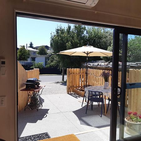 Central Wanaka | Lake & Mtn Views | Well Appointed Apartment ภายนอก รูปภาพ