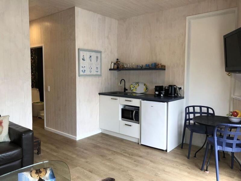 Central Wanaka | Lake & Mtn Views | Well Appointed Apartment ภายนอก รูปภาพ